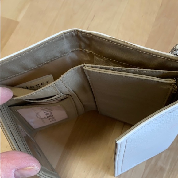 Villager ‘It Wristlet’ - Picture 7 of 10